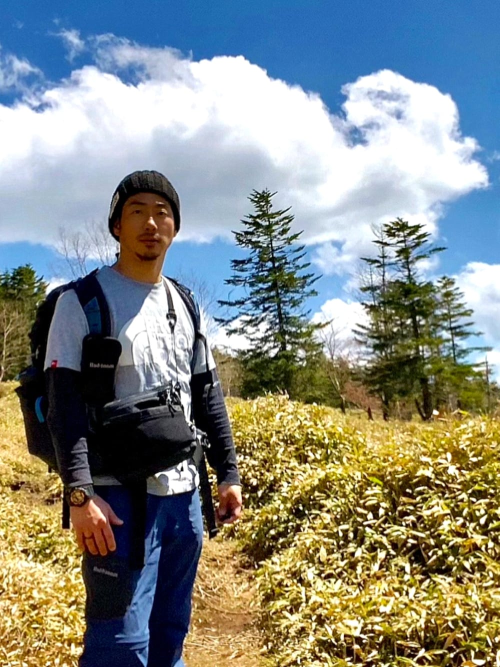 「山登り、山登りスタイル、山、休日スタイル、ハイキング」｜「THE NORTH FACEのアイテム（シャツ/ブラウス、グレー系）」を使った、porokenkenさん（メンズ・165cm）の夏コーディネートの1枚目の写真