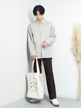 「Beauty&Habit（ビューティアンドハビット）の【Beauty&Habit】キャンバスロゴトートエコバッグ A4サイズ（トートバッグ）」を使った、HICCHIさん（メンズ・172cm）の夏コーディネート