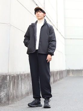 「アイテム（スウェットパンツ）」を使った、ひっちさん（メンズ・171cm）の冬コーディネート