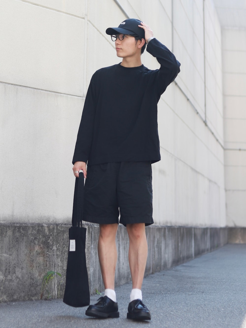 ひっち｜UNIQLOのTシャツ/カットソーを使ったコーディネート - WEAR