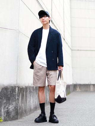 「EMMA CLOTHES(エマクローズ)のTR綾ストレッチ オーバーサイズピークドラペル金ボタンダブルジャケット/ブレザー EMMA CLOTHES 2023(テーラードジャケット)」を使った、HICCHIさん(メンズ・171cm)の夏コーディネート