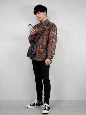 「DEVICE（デバイス）の【WEARISTA こーせ ×DEVICE コラボ】Rename フロントバックル ショルダーバッグ（ショルダーバッグ）」を使った、ひっちさん（メンズ・172cm）の春コーディネート
