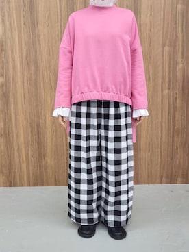 「アイテム（スウェット、ピンク系）」を使った、makironさん（レディース・163cm）の冬コーディネート