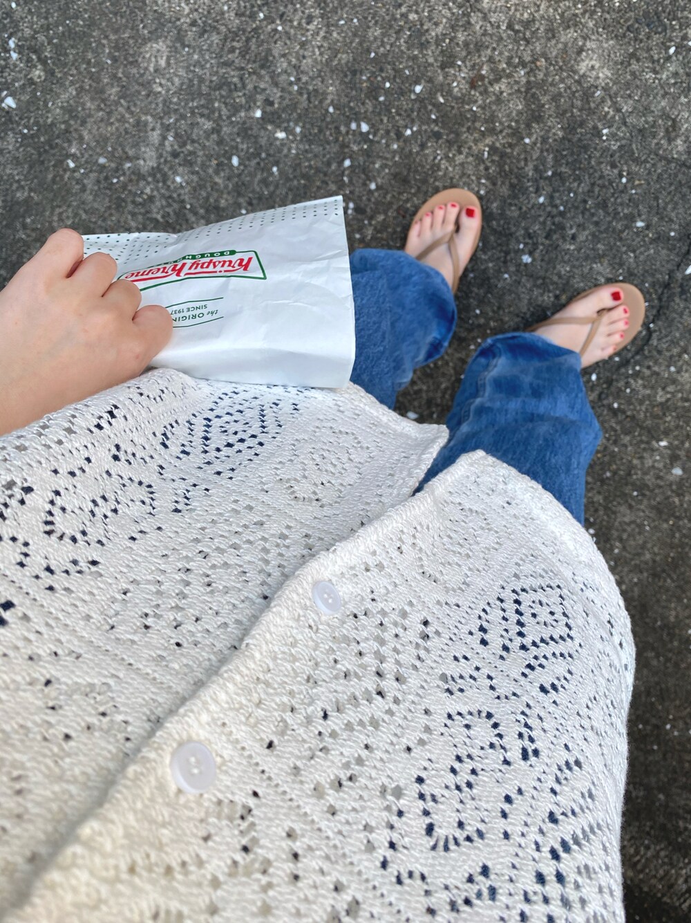 「カジュアルコーデ、シンプルコーデ、夏、休日スタイル、プチプラ、低身長、着回しコーデ、LOWRYS FARM、着回し抜群、デニムパンツ」｜「LOWRYS FARMのコットンスクエアレースシャツＳＳ　957494（シャツ/ブラウス、ホワイト系）」を使った、momokoさん（レディース・154cm）の夏コーディネートの1枚目の写真