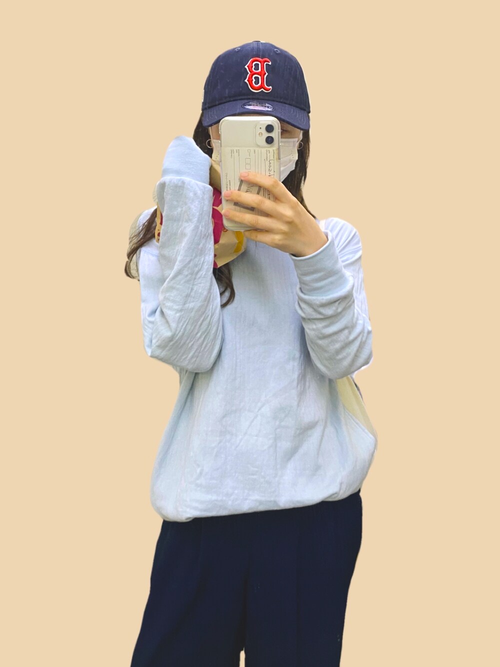 「shinzone、大人カジュアル、シンプルコーデ、秋コーデ、パンツスタイル、低身長、秋服準備はじめました、オーバーサイズ、キャップ、秋服、ビックシルエット、searoomlynn、オトナ女子、秋のトレンド2021、ネイビー」｜「searoomlynnのアイテム（トップス、ブルー系）」を使った、momokoさん（レディース・154cm）の秋コーディネートの1枚目の写真