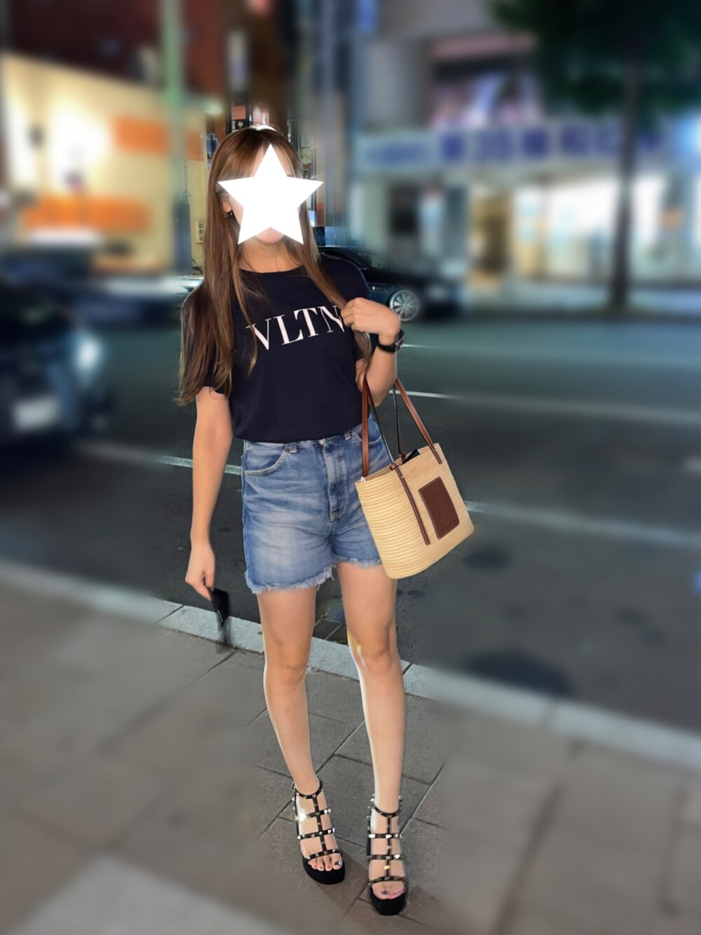 「デニムショートパンツ、ショートパンツ」｜「LOEWEのアイテム（かごバッグ、ベージュ系）」を使った、✭♡ayaka♡✭さん（レディース・156cm）の夏コーディネートの1枚目の写真