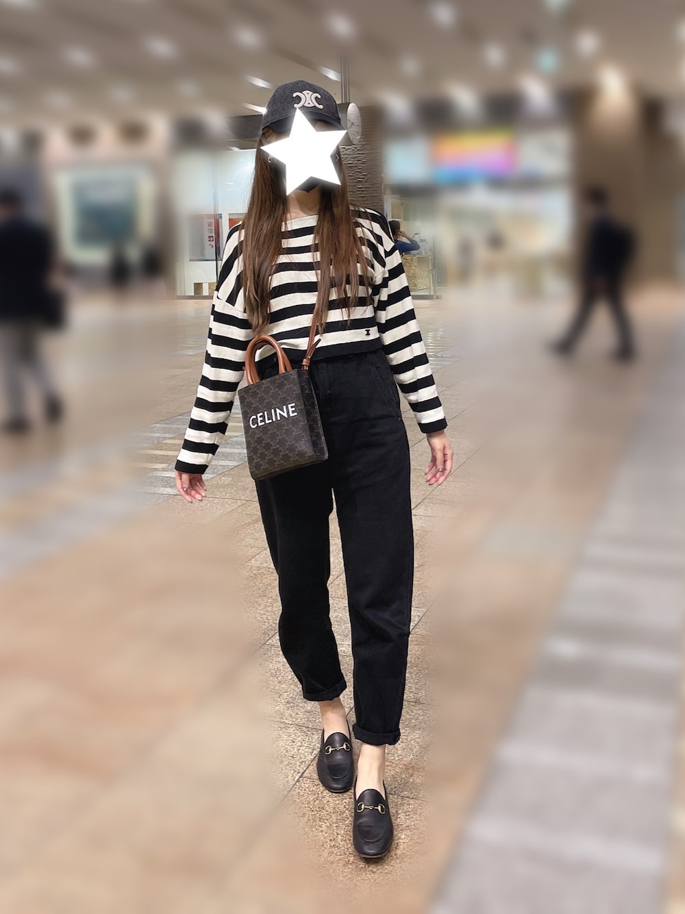 「ボーダー、ボーダートップス、ハイウエスト、ハイウエストパンツ、ハイウエストデニム、ロゴ」｜「GUCCIのアイテム（ローファー、ブラック系）」を使った、✭♡ayaka♡✭さん（レディース・156cm）の秋コーディネートの1枚目の写真