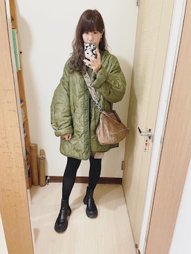 「GIVENCHY」｜「アイテム（ジャケット/アウター）」を使った、Winnie C 🇹🇼さん（レディース・163cm）の春コーディネート