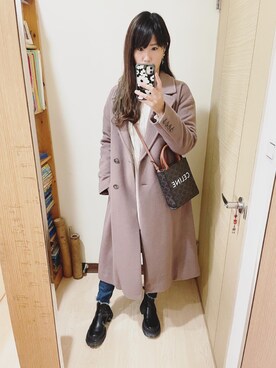 「CELINE」｜「アイテム（チェスターコート）」を使った、Winnie C 🇹🇼さん（レディース・163cm）の冬コーディネート