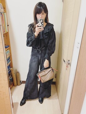 「LOEWE」｜「アイテム（アナログ腕時計）」を使った、Winnie C 🇹🇼さん（レディース・163cm）の春コーディネート