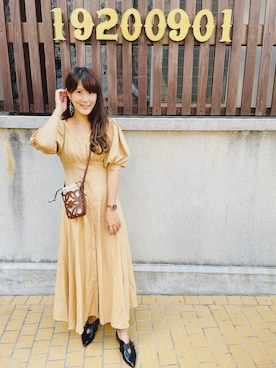 「LOEWE」｜「アイテム（アナログ腕時計）」を使った、Winnie C 🇹🇼さん（レディース・163cm）の秋コーディネート