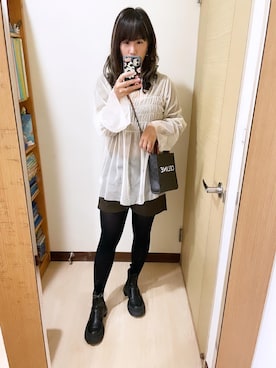 「CELINE」｜「アイテム（ブーツ）」を使った、Winnie C 🇹🇼さん（レディース・163cm）の冬コーディネート