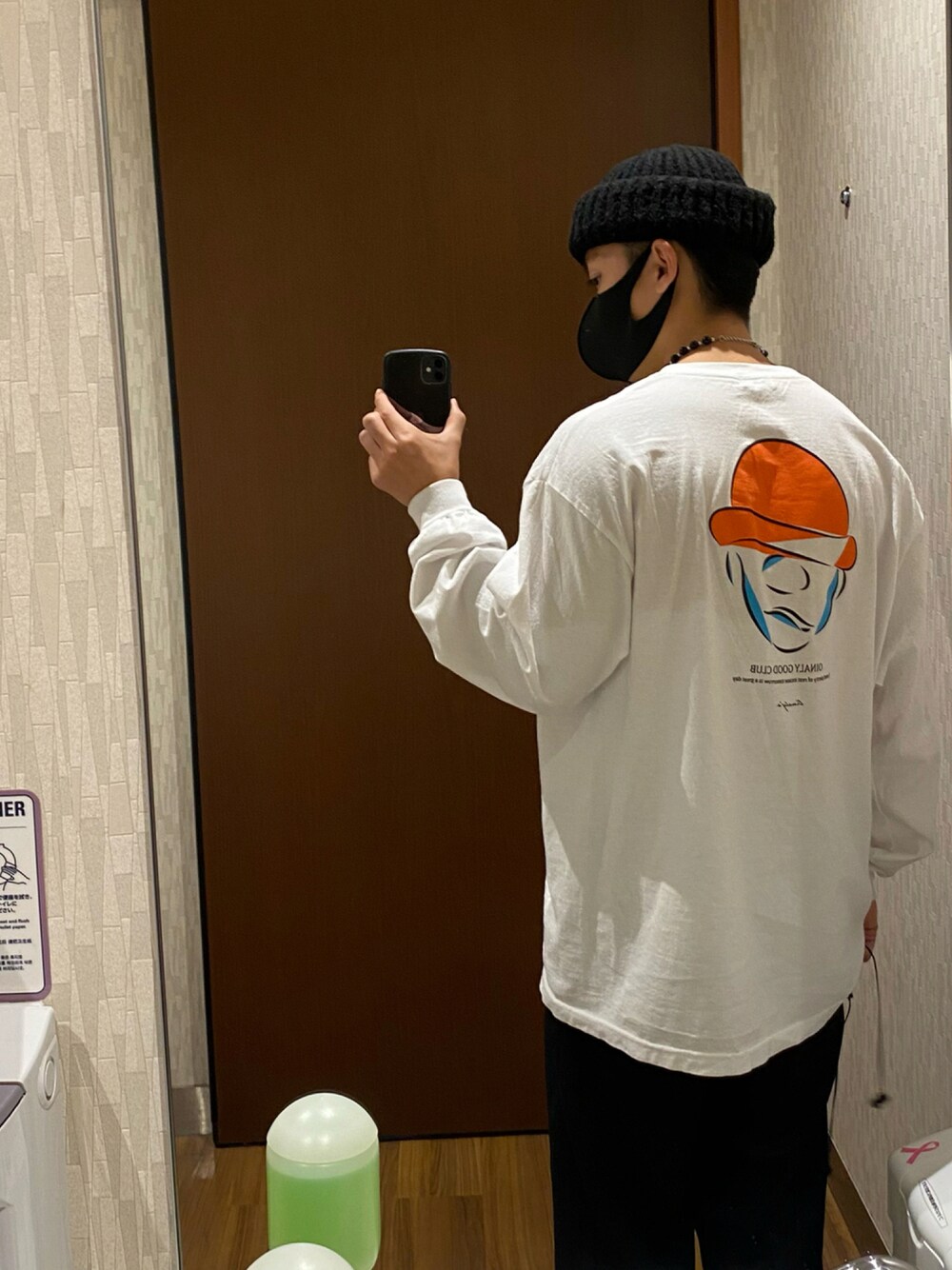 「Oinalyのアイテム（Tシャツ/カットソー、ホワイト系）」を使った、tetsuさん（メンズ・172cm）の秋コーディネートの1枚目の写真