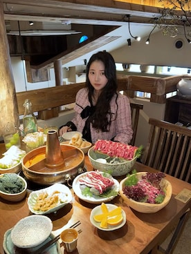 「M（エム）のアイテム」を使った、3點69さん（レディース・158cm）の春コーディネート