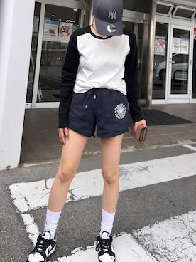 「アイテム（スウェットパンツ）」を使った、YUKAさん（レディース・155cm）の秋コーディネート