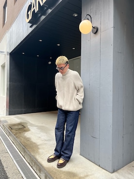 「アイテム（ニット/セーター、シルバー系）」を使った、たなかさん（メンズ・165cm）の春コーディネート