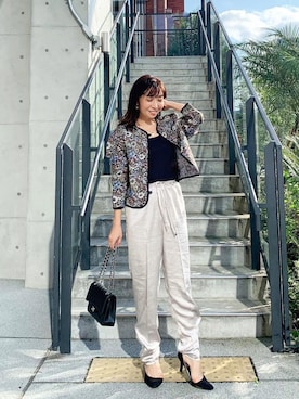 「サテンパンツ」｜「アイテム（ノーカラージャケット）」を使った、RINAさん（レディース・160cm）の秋コーディネート