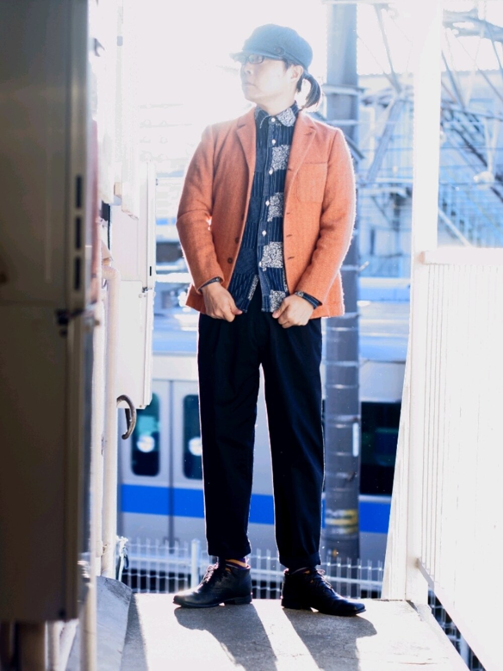 「私の推しブランド、ツイードジャケット、ツイード、40代ファッション、おじさん、アメカジ、おしゃれさんと繋がりたい、オトナカジュアル」｜「Pherrow'sのアイテム（スラックス、ブラック系）」を使った、s uchidaさん（メンズ・173cm）の冬コーディネートの1枚目の写真