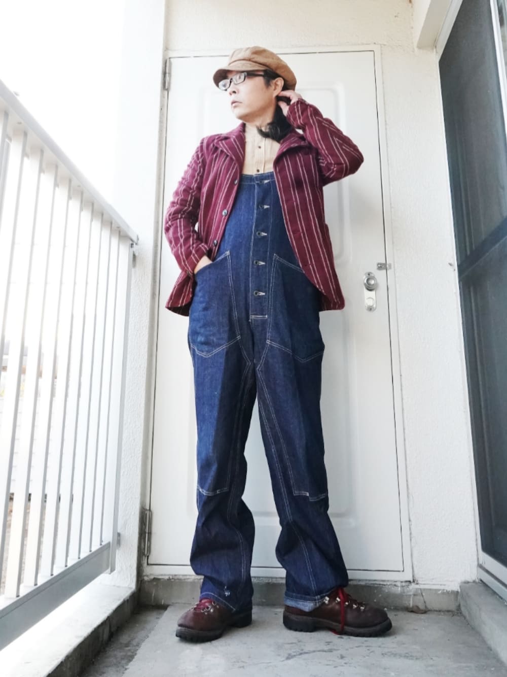 「アメカジ、40代ファッション、おじさん、おじコーデ、中年、ツイード、ツイードジャケット」｜「BLUE WAYのアイテム（オールインワン・サロペット、ブルー系）」を使った、s uchidaさん（メンズ・173cm）の春コーディネートの1枚目の写真