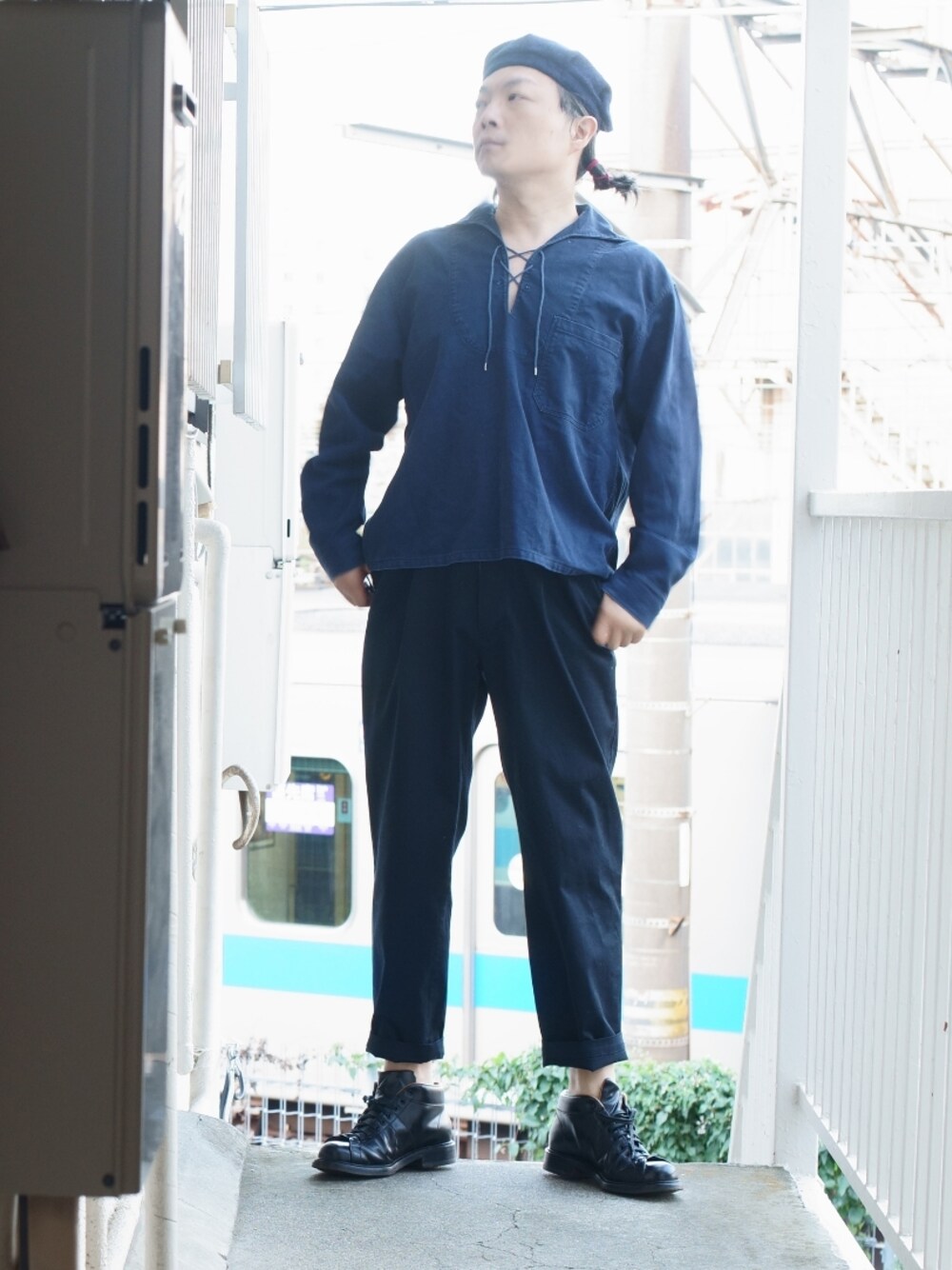 「セーラー服、だから秋服が好き、ベレー帽、ちょんまげ、ユーロワーク、ユーロヴィンテージ、ミリタリー、アメカジ、40代ファッション、インディゴ」｜「Pherrow'sのアイテム（スラックス、ブラック系）」を使った、s uchidaさん（メンズ・173cm）の秋コーディネートの1枚目の写真