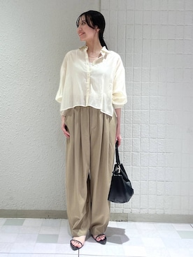 「A part by（アパートバイ）のスラックスコクーンボリュームパンツ（スラックス、ベージュ系）」を使った、keinaさん（レディース・160cm）の春コーディネート