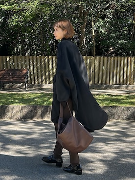 「アイテム（ノーカラーコート）」を使った、RIHOさん（レディース・150cm）の秋コーディネート