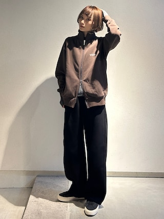 「FREAK'S STORE（フリークスストア）のMA Firsthand/マ ファーストハンド MA ベーシックロゴ刺繍 トラックジャケット / 裏毛スウェット（カーディガン/ボレロ）」を使った、RIHOさん（レディース・150cm）の冬コーディネート