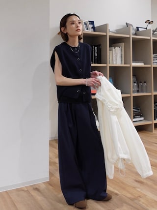 「human woman（ヒューマンウーマン）の◆【4サイズ展開】麻調合繊タックセミワイドパンツ（その他パンツ）」を使った、RIHOさん（レディース・150cm）の春コーディネート