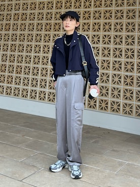 「サテンパンツ」｜「アイテム（ブルゾン）」を使った、RIHOさん（レディース・150cm）の冬コーディネート