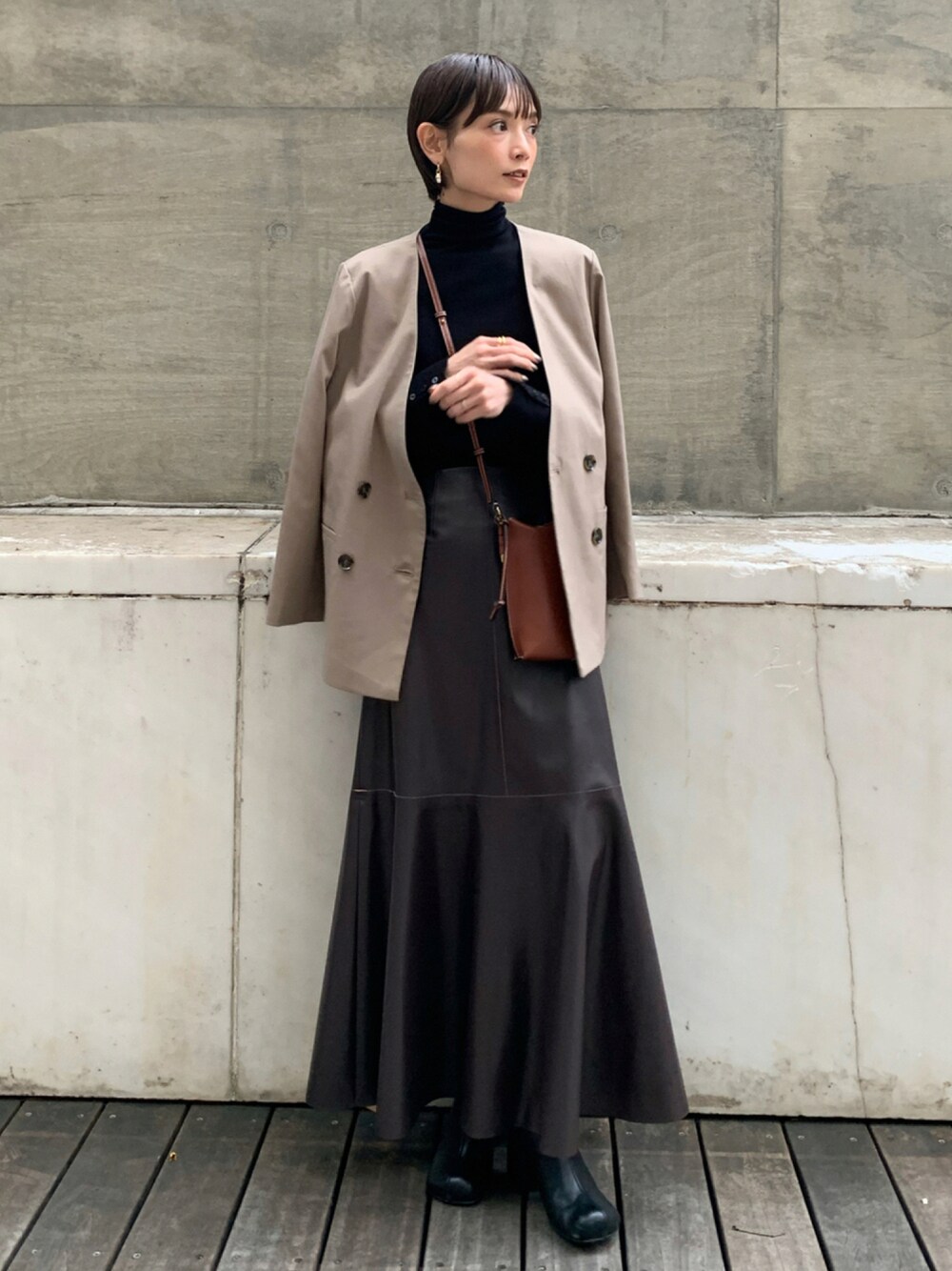 LOEWE ダイスポケット ショルダーバッグ ブラウン RIHO｜LOEWEの 