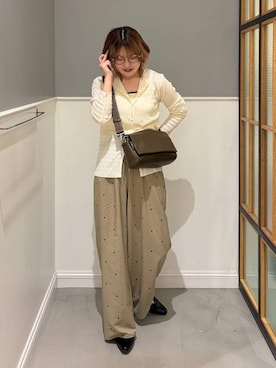 「LEPSIM（レプシィム）の【お気に入り登録数2万突破】【500mlペットボトルも入る】フラップボディバッグ　574895（ショルダーバッグ、ブラウン系）」を使った、みさみささん（レディース・158cm）の春コーディネート