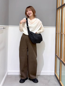 「LEPSIM（レプシィム）のカツラギカラーパンツ　630166（その他パンツ、グリーン系）」を使った、みさみささん（レディース・158cm）の春コーディネート