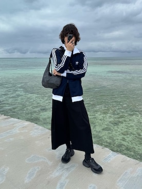 「adidas（アディダス）のアイテム（ジャケット/アウター）」を使った、わたべさん（メンズ・181cm）の春コーディネート