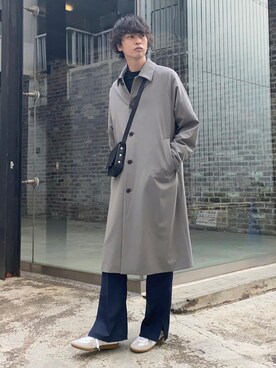「レースアップシューズ」｜「アイテム（ステンカラーコート）」を使った、akiiiiさん（メンズ・181cm）の冬コーディネート
