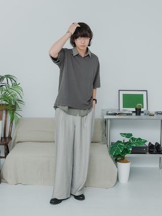 「SENSE OF PLACE by URBAN RESEARCH(センスオブプレイスバイアーバンリサーチ)の『洗濯可』ドライタッチスキッパーニットTシャツ(ニット/セーター)」を使った、わたべさん(メンズ・181cm)の春コーディネート