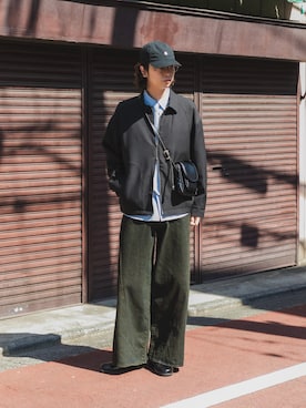 「SENSE OF PLACE by URBAN RESEARCH(センスオブプレイスバイアーバンリサーチ)の『撥水/防花粉』SKINProofジップブルゾン(ブルゾン、ブラック系)」を使った、わたべさん(メンズ・181cm)の春コーディネート