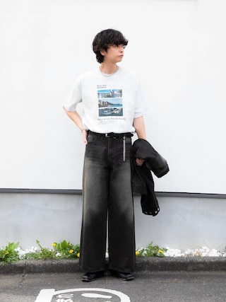 「SENSE OF PLACE by URBAN RESEARCH（センスオブプレイスバイアーバンリサーチ）のヴィンテージライクデニムワイドパンツ（デニムパンツ）」を使った、akiiiiさん（メンズ・181cm）の夏コーディネート