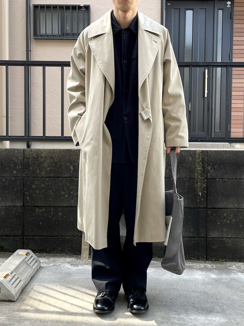takahiro｜COMOLIのトレンチコートを使ったコーディネート - WEAR
