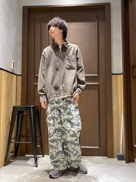 「RAGEBLUE（レイジブルー）のアイテム（カーゴパンツ）」を使った、あゆむさん（メンズ・179cm）の秋コーディネート