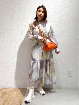 「アイテム（バッグ、オレンジ系）」を使った、Kaoriさん（レディース・155cm）の春コーディネート