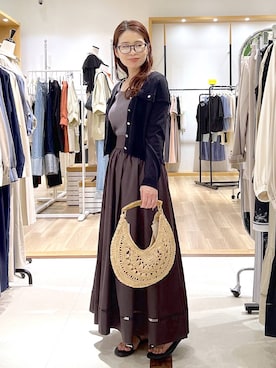「Andemiu（アンデミュウ）の【LE VERNIS】ラフィアムーンBAG635418（かごバッグ、ベージュ系）」を使った、Kaoriさん（レディース・155cm）の春コーディネート