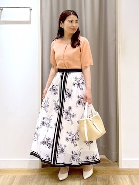 「Andemiu（アンデミュウ）の雑材メタルヒネリバッグ639656（トートバッグ、ホワイト系）」を使った、Kaoriさん（レディース・155cm）の春コーディネート