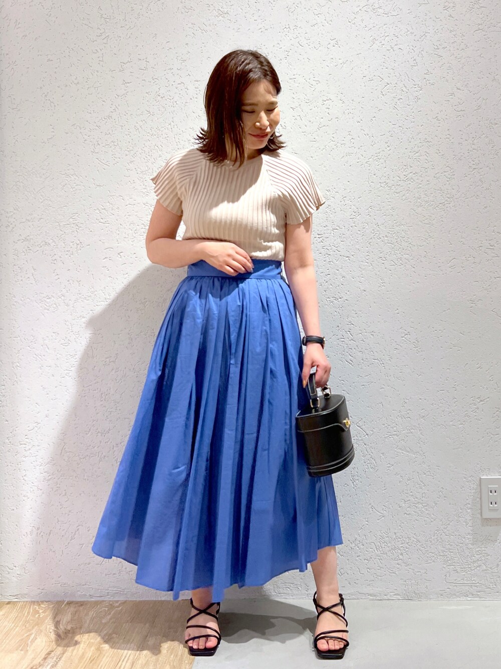 ウシロアキリブニット283021を使ったショップスタッフのレディース人気