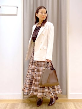「アイテム（テーラードジャケット、ホワイト系）」を使った、Kaoriさん（レディース・155cm）の秋コーディネート
