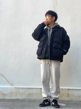 「アイテム（スウェットパンツ）」を使った、takeさん（メンズ・170cm）の冬コーディネート