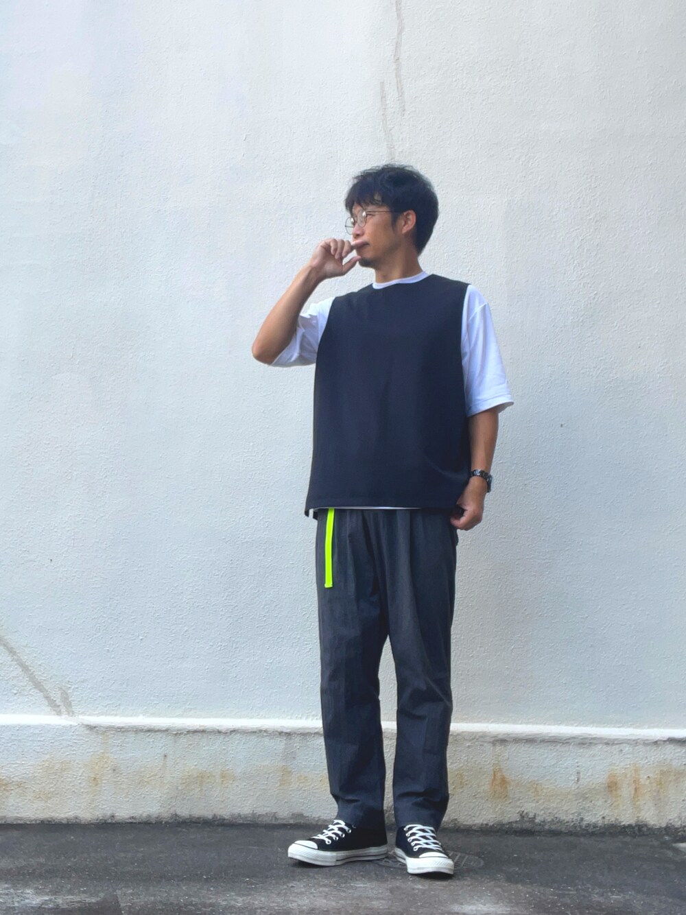 「大人カジュアル、オトナカジュアル、きれいめカジュアル、カジュアルコーデ、ベスト、アラフィフ」｜「MONKEY TIMEの＜monkey time＞ PE TRO VNECK PULLOVER VEST/ベスト（ベスト、ブラック系）」を使った、takeさん（メンズ・170cm）の秋コーディネートの1枚目の写真
