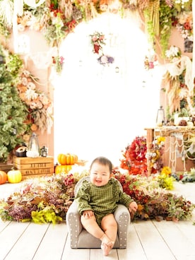 「アイテム（ママ＆ベビー、グリーン系）」を使った、MANAさん（キッズ・70cm）の秋コーディネート