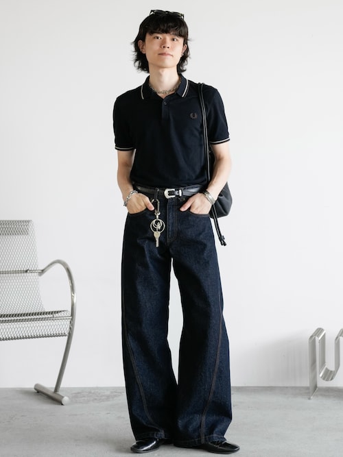 VINTAGE WASHED CURVED DENIM