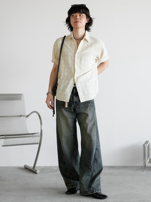 VINTAGE WASHED CURVED DENIM