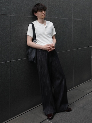 「WYM LIDNM(ウィム バイ リドム)のREFINED RIB STRETCH HENLEY TEE(Tシャツ/カットソー)」を使った、watoさん(メンズ・174cm)の夏コーディネート